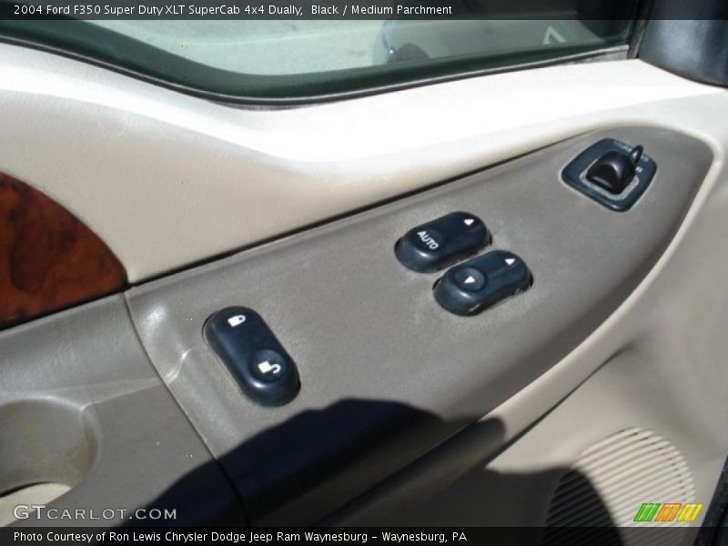 Black / Medium Parchment 2004 Ford F350 Super Duty XLT SuperCab 4x4 Dually