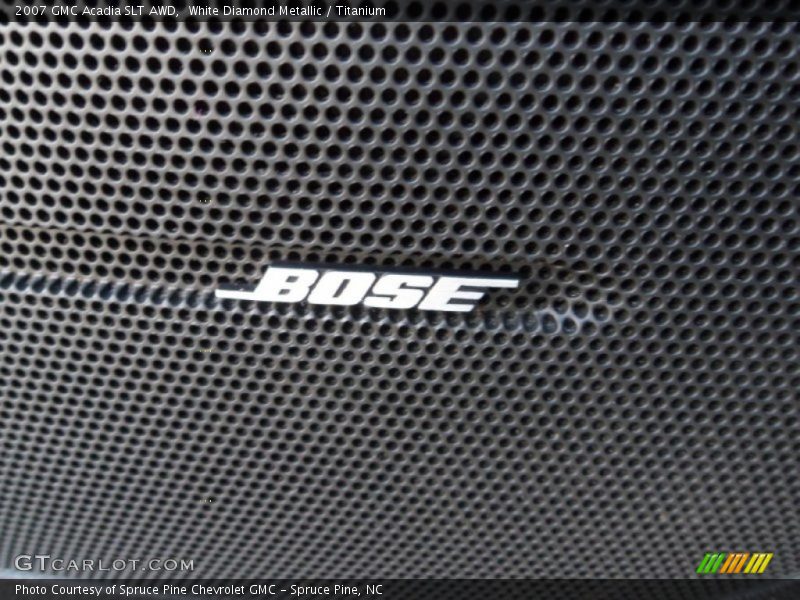 White Diamond Metallic / Titanium 2007 GMC Acadia SLT AWD