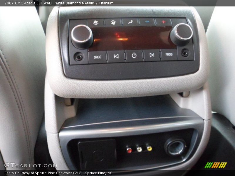 White Diamond Metallic / Titanium 2007 GMC Acadia SLT AWD
