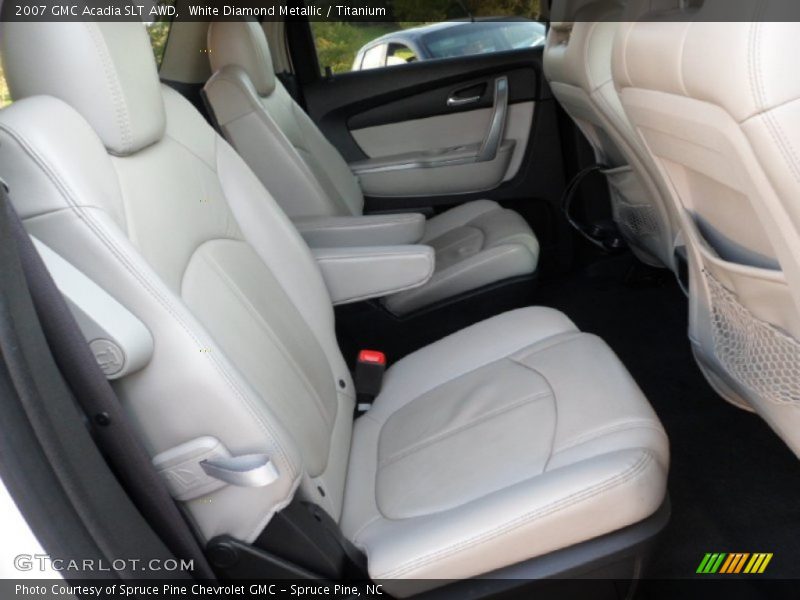 White Diamond Metallic / Titanium 2007 GMC Acadia SLT AWD