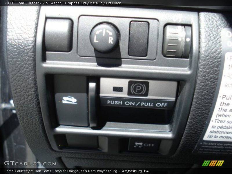 Graphite Gray Metallic / Off Black 2011 Subaru Outback 2.5i Wagon