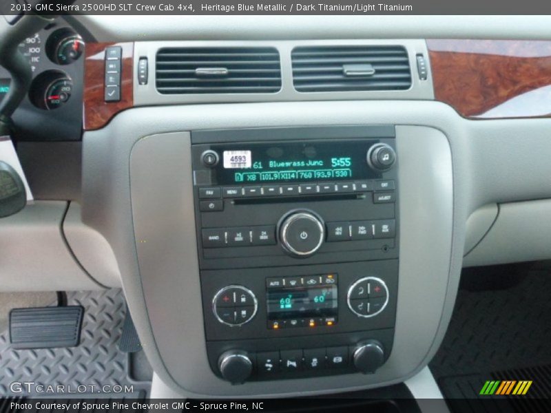 Controls of 2013 Sierra 2500HD SLT Crew Cab 4x4