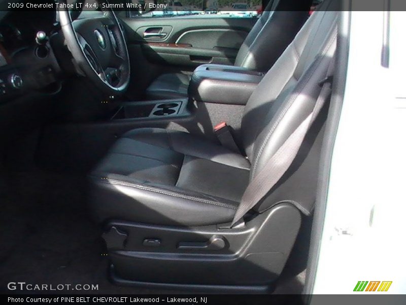 Summit White / Ebony 2009 Chevrolet Tahoe LT 4x4
