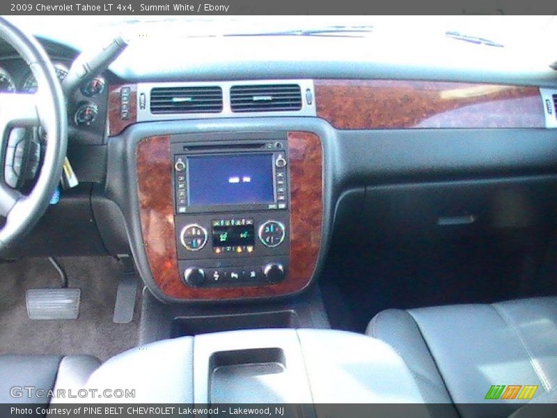 Summit White / Ebony 2009 Chevrolet Tahoe LT 4x4