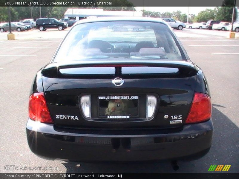Blackout / Charcoal 2005 Nissan Sentra 1.8 S Special Edition