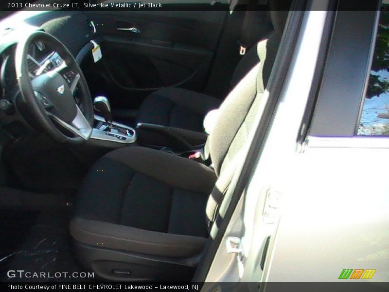Silver Ice Metallic / Jet Black 2013 Chevrolet Cruze LT