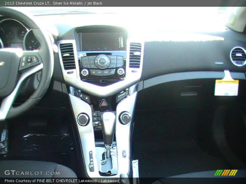 Silver Ice Metallic / Jet Black 2013 Chevrolet Cruze LT