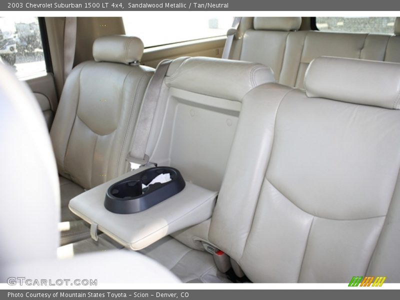 Sandalwood Metallic / Tan/Neutral 2003 Chevrolet Suburban 1500 LT 4x4