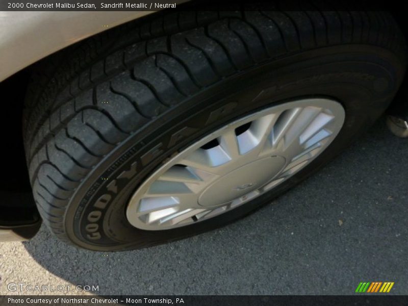 Sandrift Metallic / Neutral 2000 Chevrolet Malibu Sedan