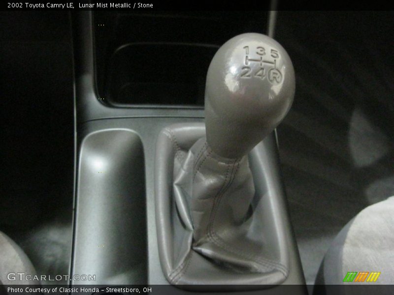 Lunar Mist Metallic / Stone 2002 Toyota Camry LE