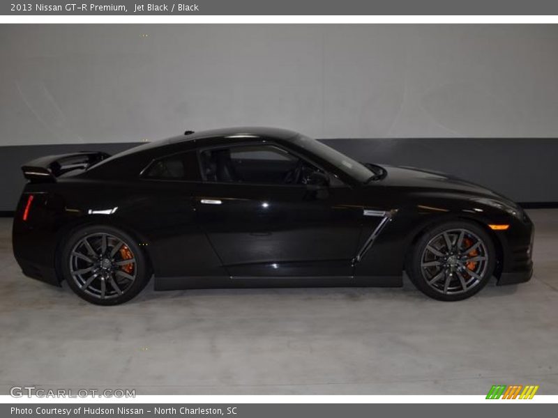 Jet Black / Black 2013 Nissan GT-R Premium
