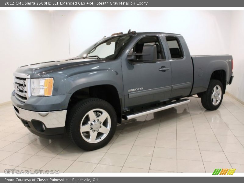 Front 3/4 View of 2012 Sierra 2500HD SLT Extended Cab 4x4