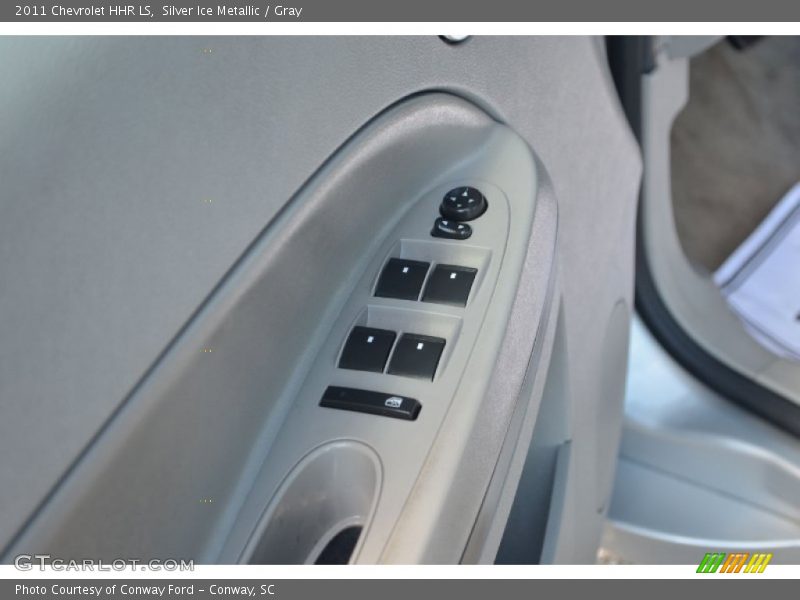 Silver Ice Metallic / Gray 2011 Chevrolet HHR LS