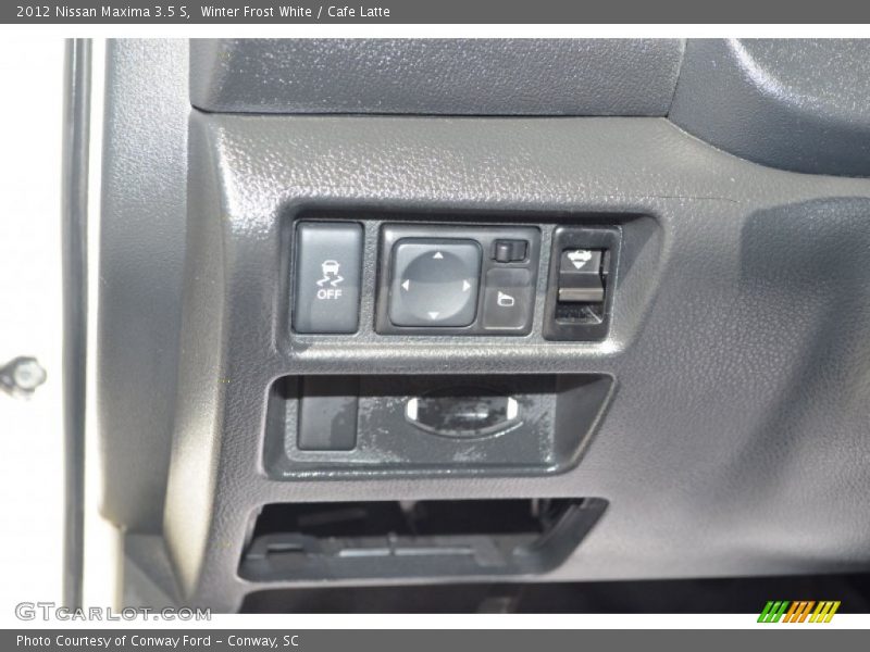 Winter Frost White / Cafe Latte 2012 Nissan Maxima 3.5 S