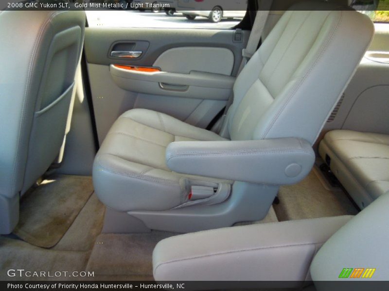 Gold Mist Metallic / Light Titanium 2008 GMC Yukon SLT