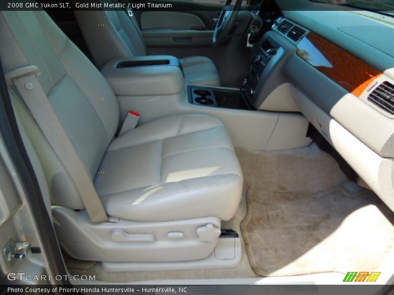 Gold Mist Metallic / Light Titanium 2008 GMC Yukon SLT