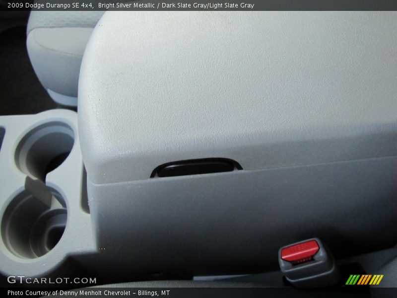 Bright Silver Metallic / Dark Slate Gray/Light Slate Gray 2009 Dodge Durango SE 4x4
