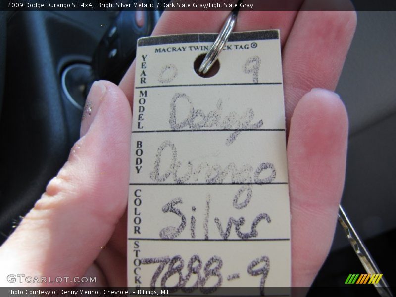 Bright Silver Metallic / Dark Slate Gray/Light Slate Gray 2009 Dodge Durango SE 4x4