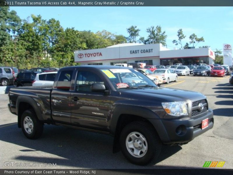 Magnetic Gray Metallic / Graphite Gray 2011 Toyota Tacoma V6 Access Cab 4x4