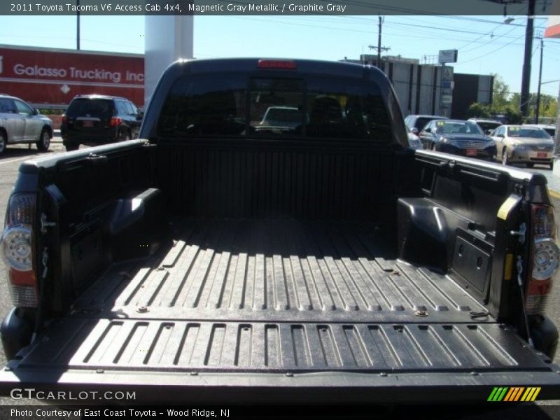 Magnetic Gray Metallic / Graphite Gray 2011 Toyota Tacoma V6 Access Cab 4x4