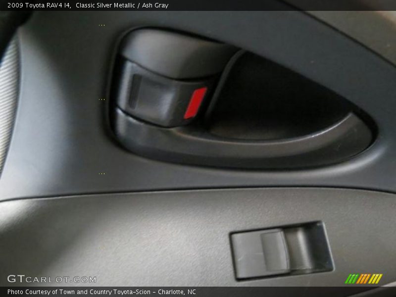 Classic Silver Metallic / Ash Gray 2009 Toyota RAV4 I4