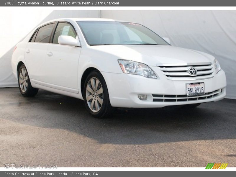 Blizzard White Pearl / Dark Charcoal 2005 Toyota Avalon Touring