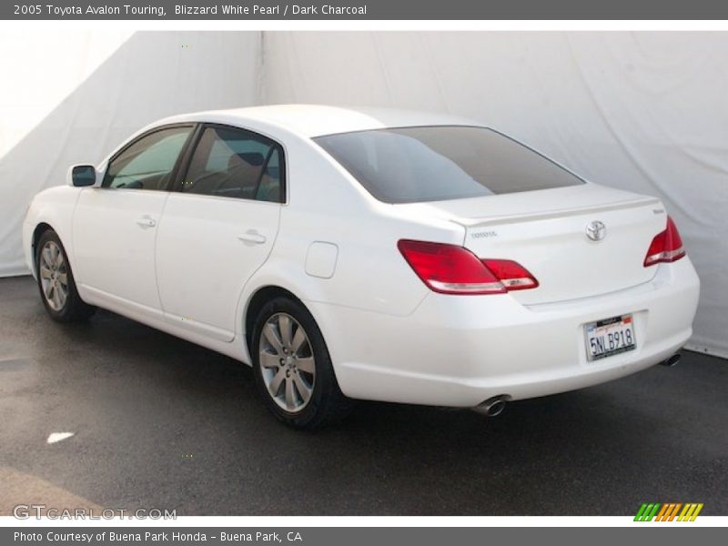 Blizzard White Pearl / Dark Charcoal 2005 Toyota Avalon Touring