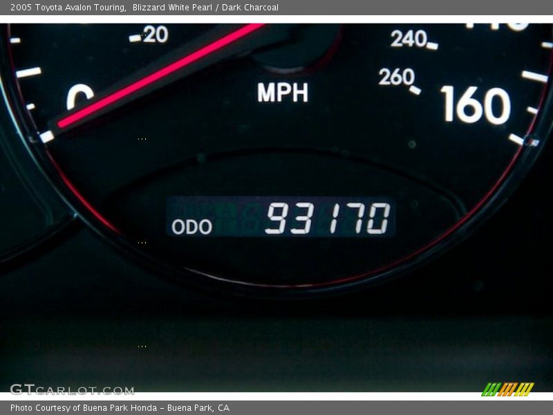 Blizzard White Pearl / Dark Charcoal 2005 Toyota Avalon Touring
