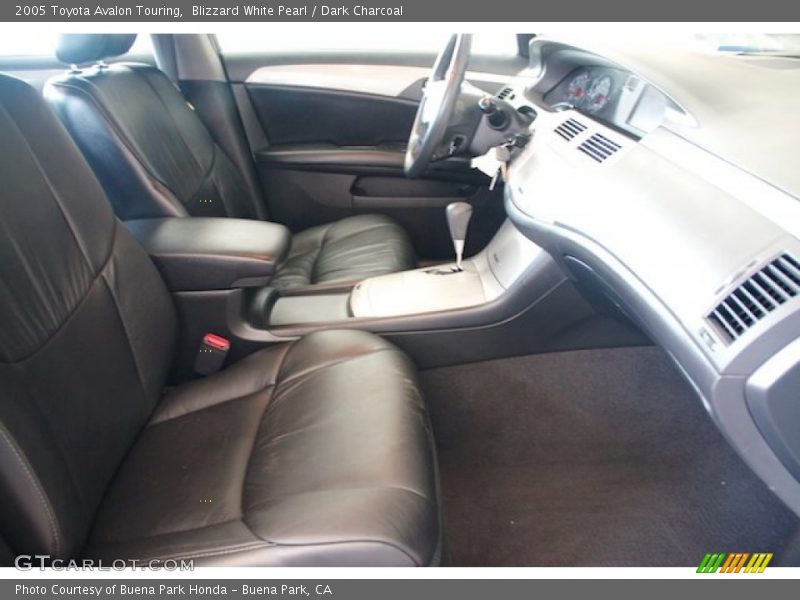 Blizzard White Pearl / Dark Charcoal 2005 Toyota Avalon Touring