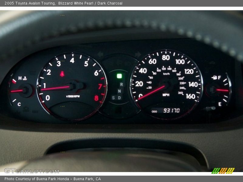 Blizzard White Pearl / Dark Charcoal 2005 Toyota Avalon Touring