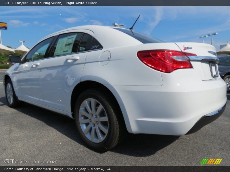 Bright White / Black 2013 Chrysler 200 Touring Sedan
