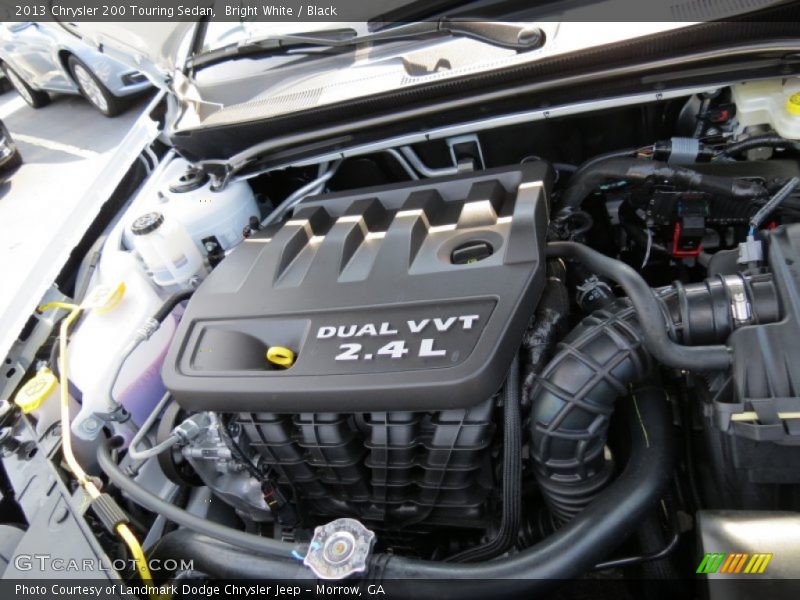 Bright White / Black 2013 Chrysler 200 Touring Sedan
