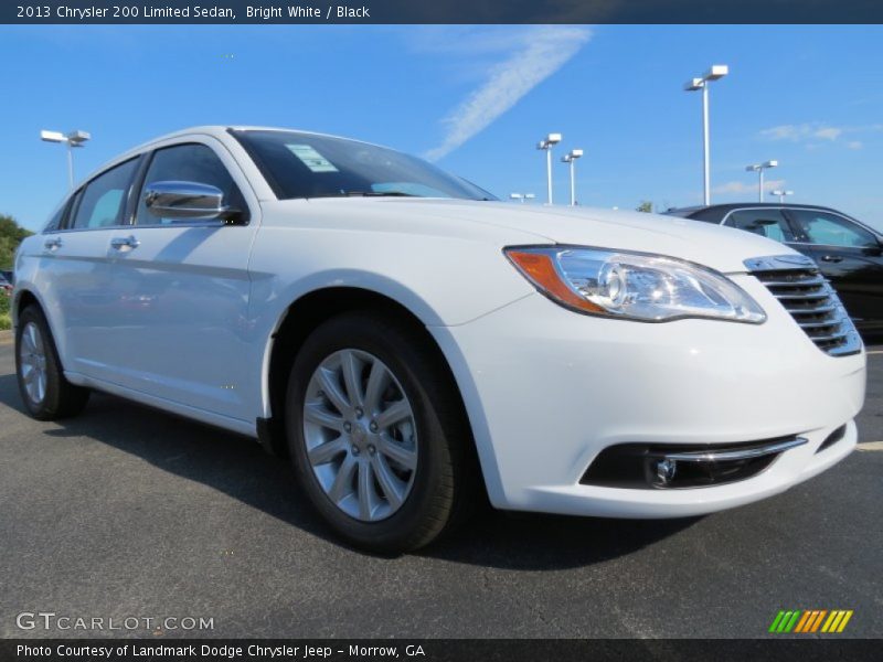 Bright White / Black 2013 Chrysler 200 Limited Sedan