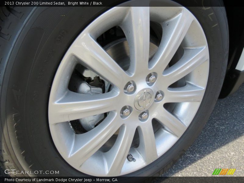 Bright White / Black 2013 Chrysler 200 Limited Sedan