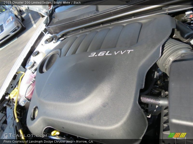 Bright White / Black 2013 Chrysler 200 Limited Sedan