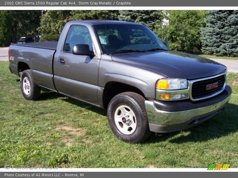 Storm Gray Metallic / Graphite 2002 GMC Sierra 1500 Regular Cab 4x4