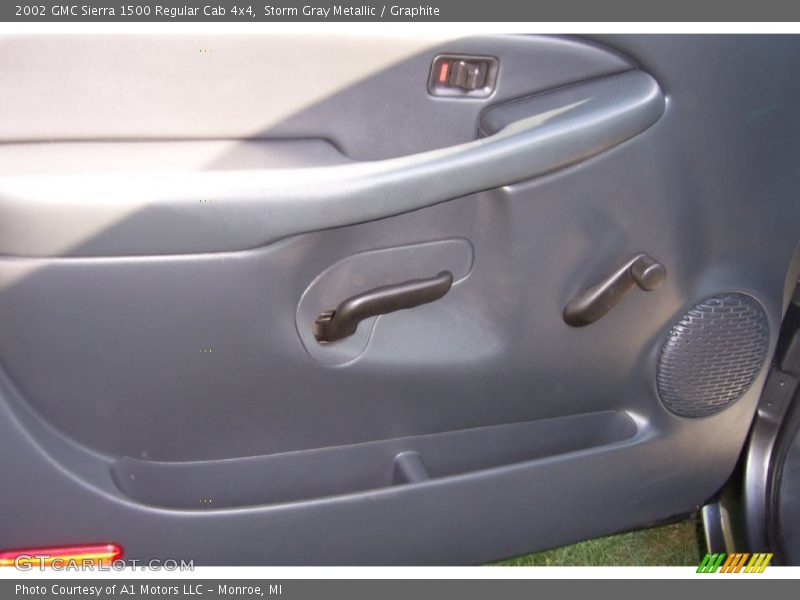 Storm Gray Metallic / Graphite 2002 GMC Sierra 1500 Regular Cab 4x4