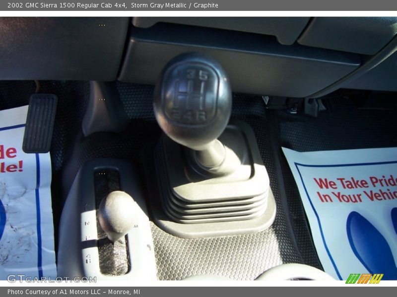 Storm Gray Metallic / Graphite 2002 GMC Sierra 1500 Regular Cab 4x4
