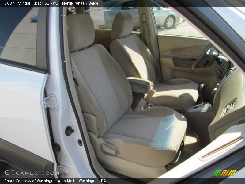 Nordic White / Beige 2007 Hyundai Tucson SE 4WD