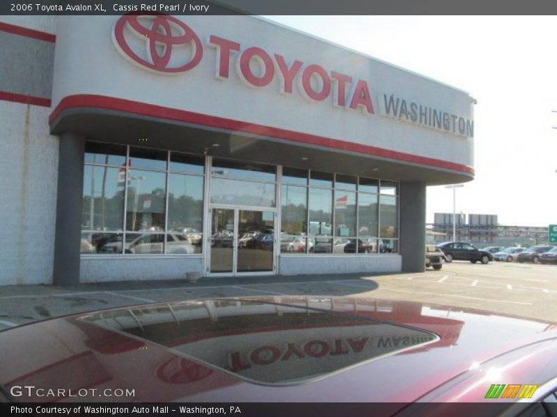 Cassis Red Pearl / Ivory 2006 Toyota Avalon XL