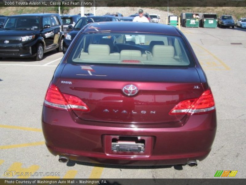 Cassis Red Pearl / Ivory 2006 Toyota Avalon XL