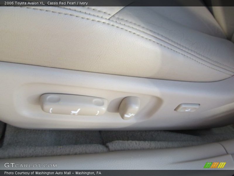 Cassis Red Pearl / Ivory 2006 Toyota Avalon XL