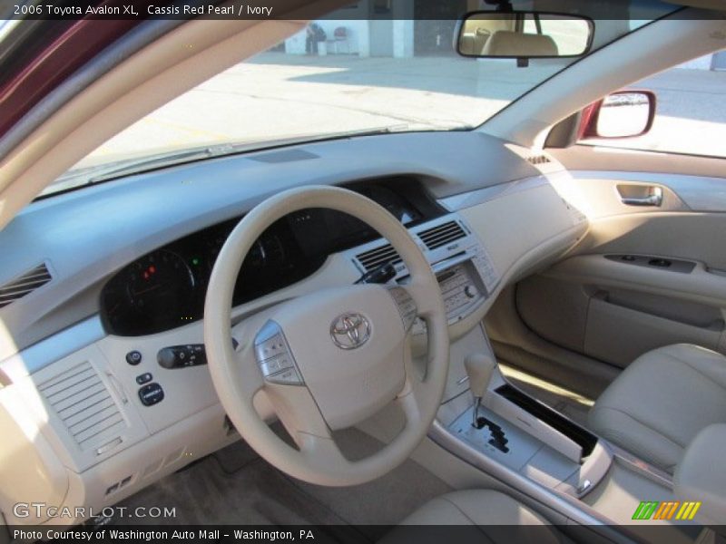 Cassis Red Pearl / Ivory 2006 Toyota Avalon XL