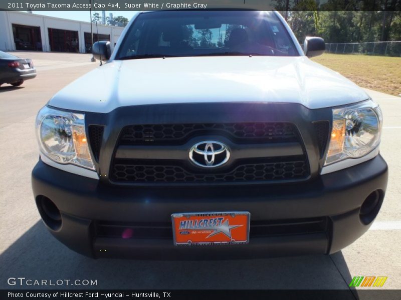 Super White / Graphite Gray 2011 Toyota Tacoma Access Cab 4x4