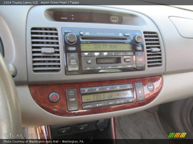 Aspen Green Pearl / Taupe 2004 Toyota Camry XLE