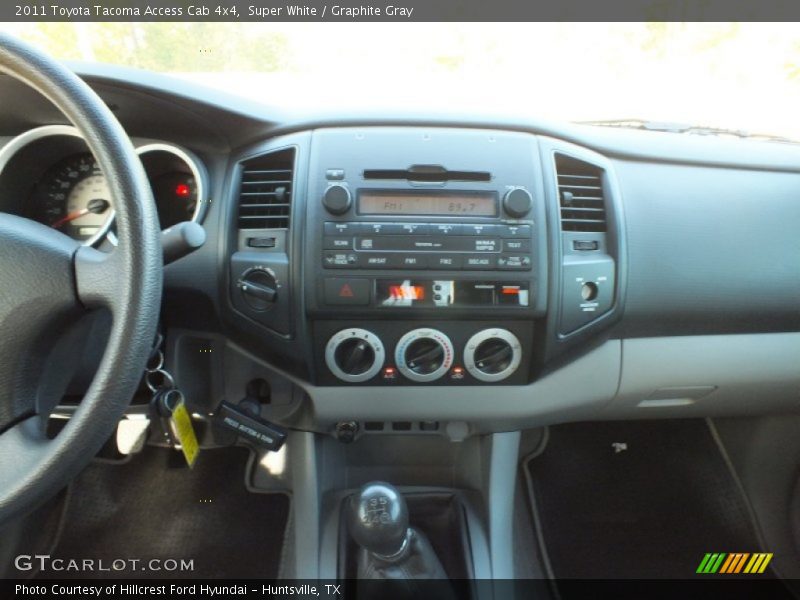 Super White / Graphite Gray 2011 Toyota Tacoma Access Cab 4x4