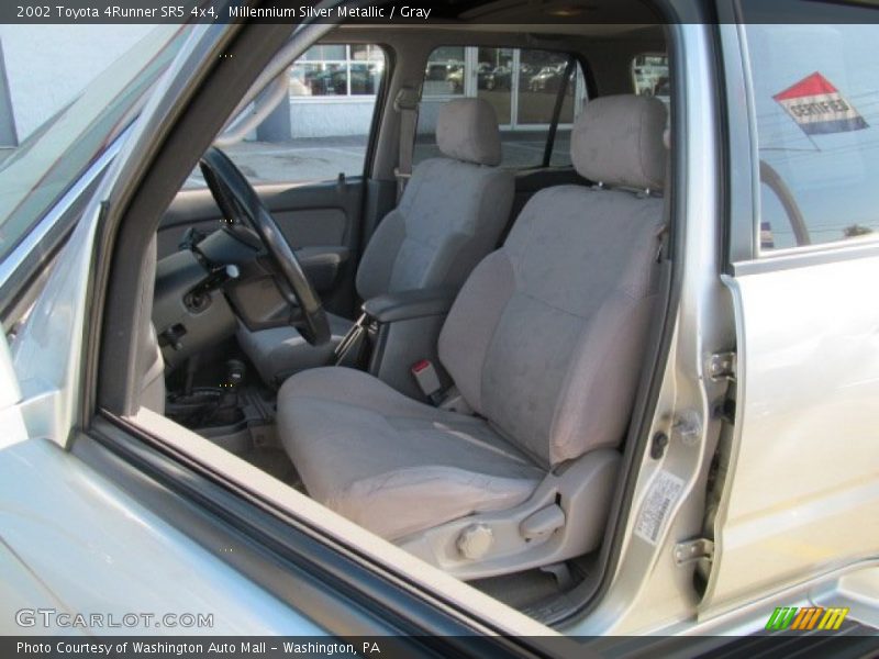 Millennium Silver Metallic / Gray 2002 Toyota 4Runner SR5 4x4