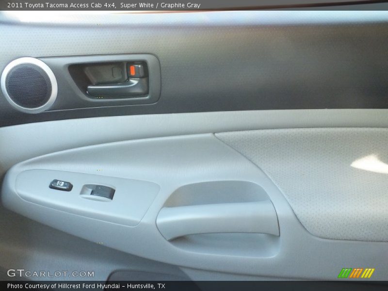 Super White / Graphite Gray 2011 Toyota Tacoma Access Cab 4x4
