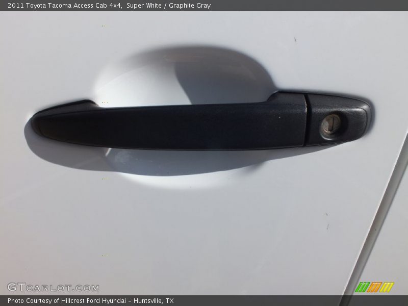 Super White / Graphite Gray 2011 Toyota Tacoma Access Cab 4x4