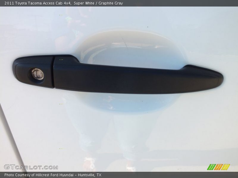 Super White / Graphite Gray 2011 Toyota Tacoma Access Cab 4x4